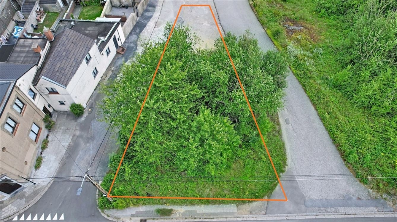 Terrain à bâtir avec projet de construction