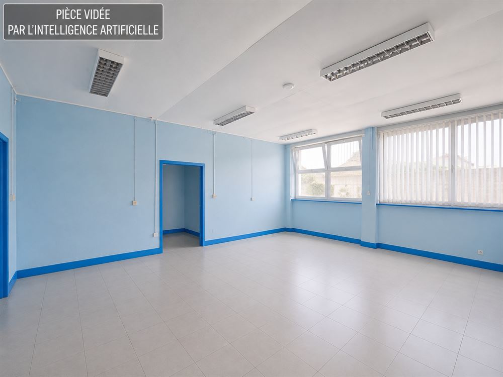 ENTREPÔT 435M² - PARKING - GARAGE- GRENIER