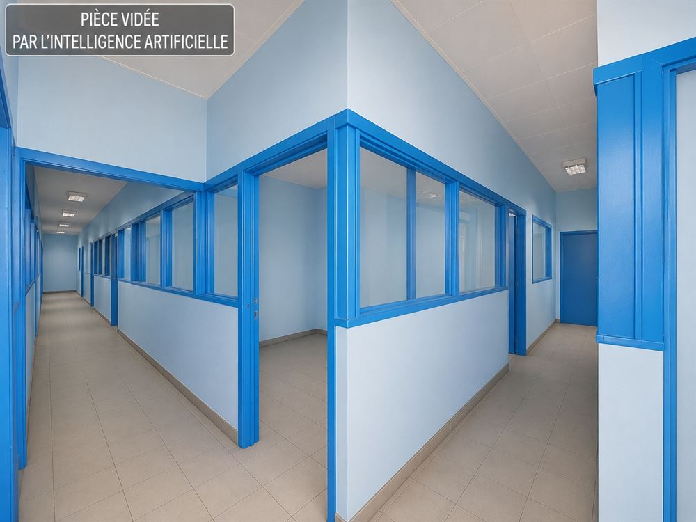 ENTREPÔT 435M² - PARKING - GARAGE- GRENIER