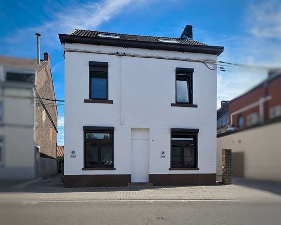 JOLIE MAISON - 3 CHAMBRES - PEB D - CE CONFORME