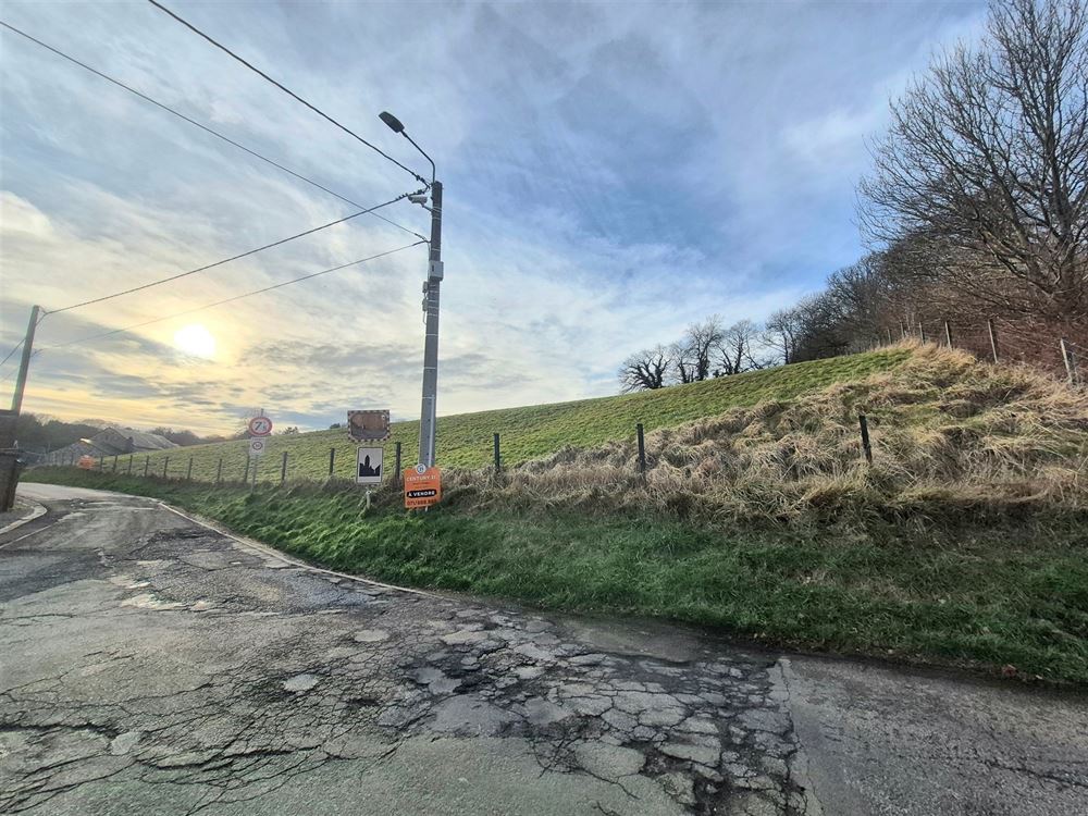 Presles – Terrain à bâtir de 21a 49ca