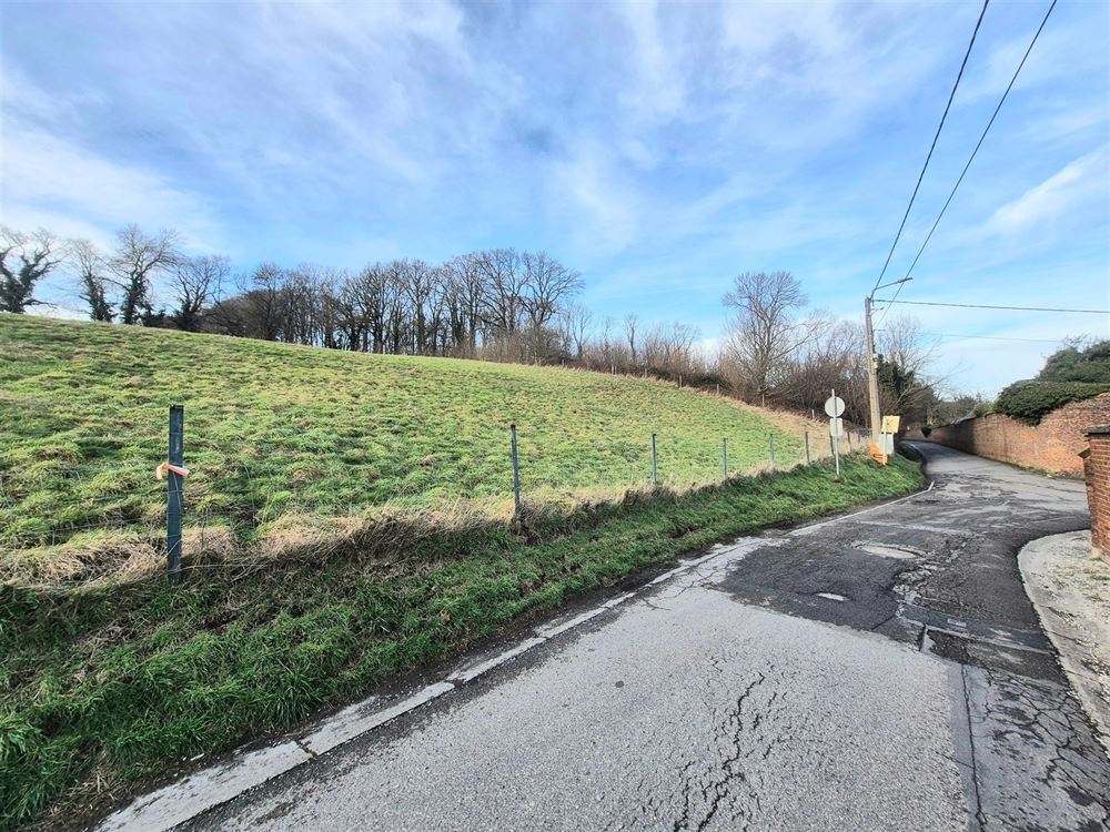 Presles – Terrain à bâtir de 21a 49ca