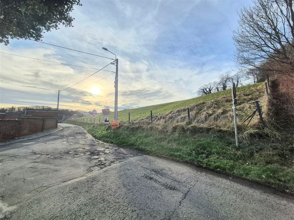Presles – Terrain à bâtir de 15a 18ca