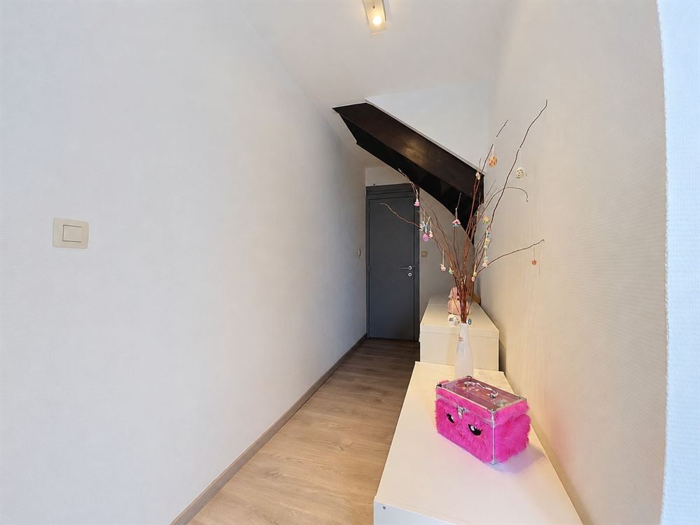 JOLIE MAISON - 3 CHAMBRES - PEB D - CE CONFORME