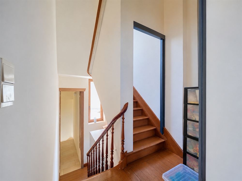 MAGNIFIQUE IMMEUBLE DE RAPPORT - COMMERCE + APPARTEMENT 162.5 M²