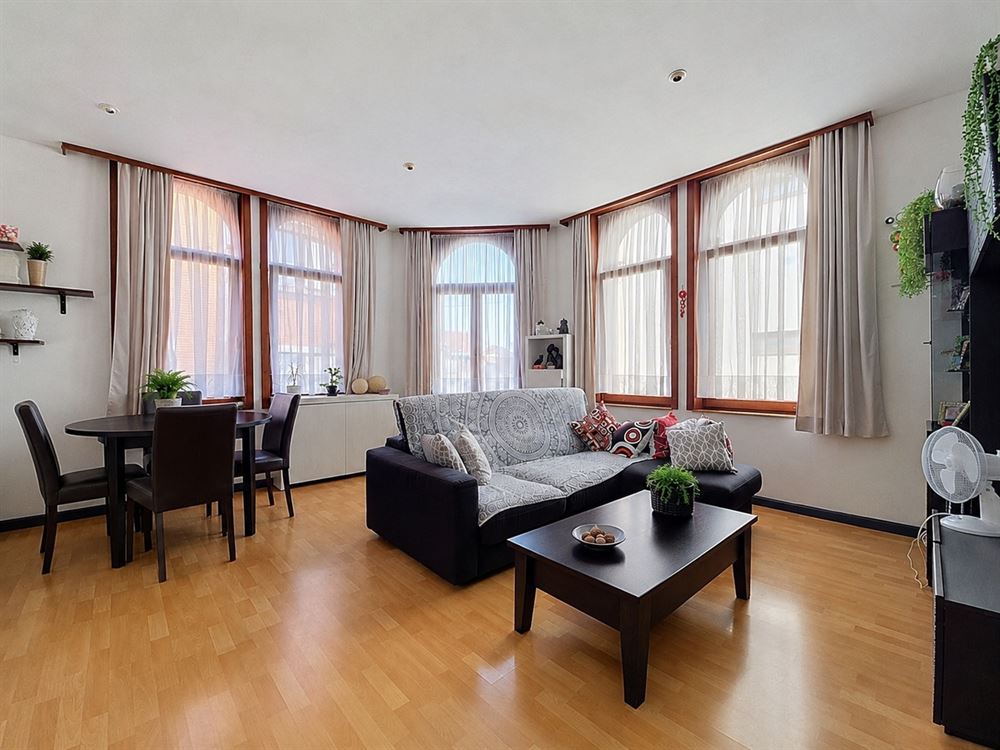 MAGNIFIQUE IMMEUBLE DE RAPPORT - COMMERCE + APPARTEMENT 162.5 M²