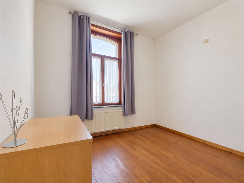 MAGNIFIQUE IMMEUBLE DE RAPPORT - COMMERCE + APPARTEMENT 162.5 M²