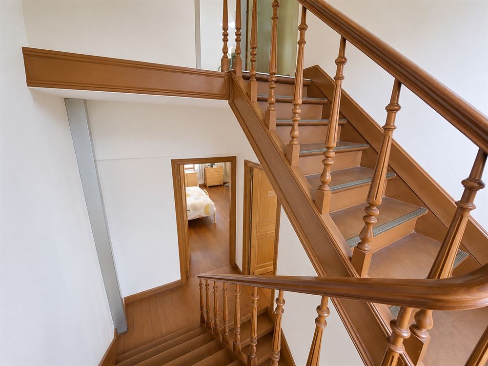 MAGNIFIQUE IMMEUBLE DE RAPPORT - COMMERCE + APPARTEMENT 162.5 M²