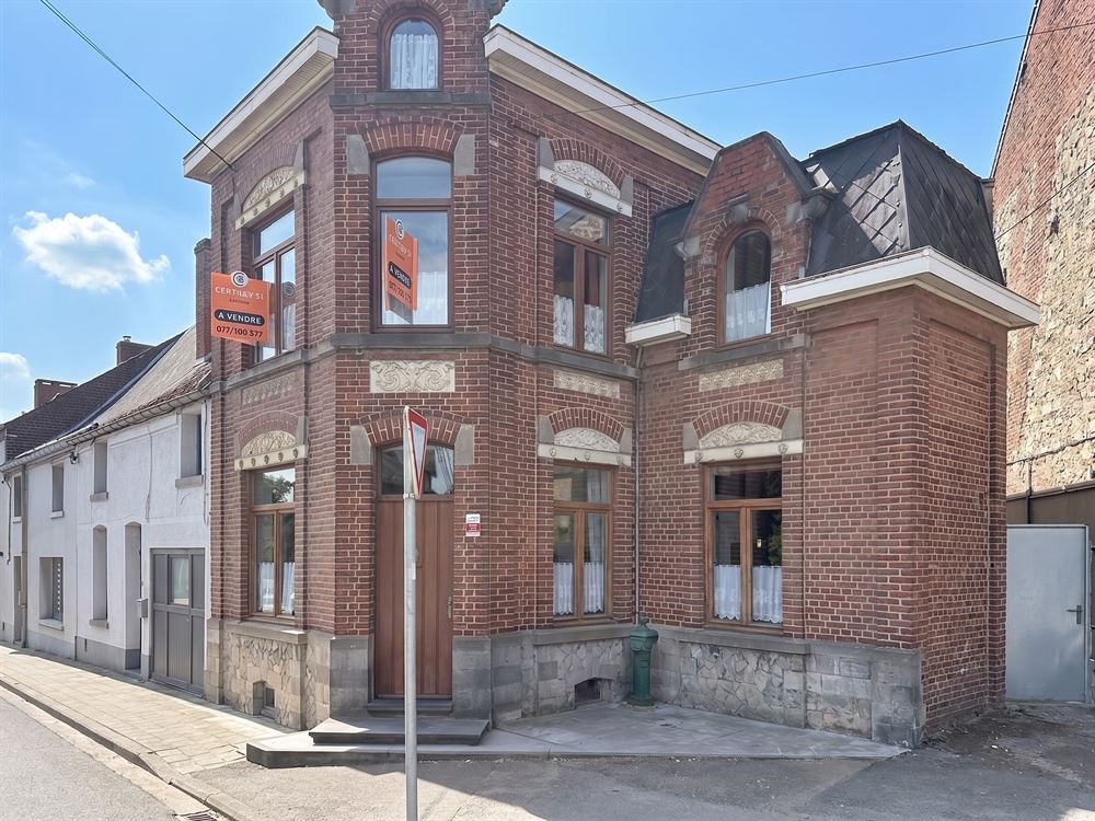 MAISON D'HABITATION
