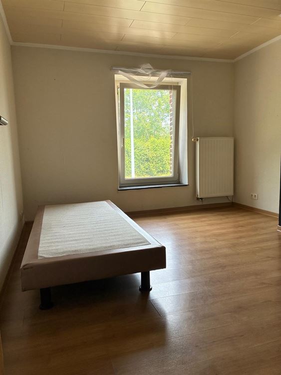 MAISON 4 FACADES - 4 CHAMBRES - JARDIN 13 ARES