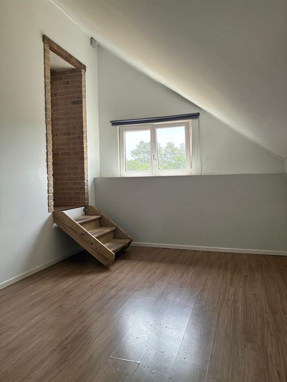 MAISON 4 FACADES - 4 CHAMBRES - JARDIN 13 ARES