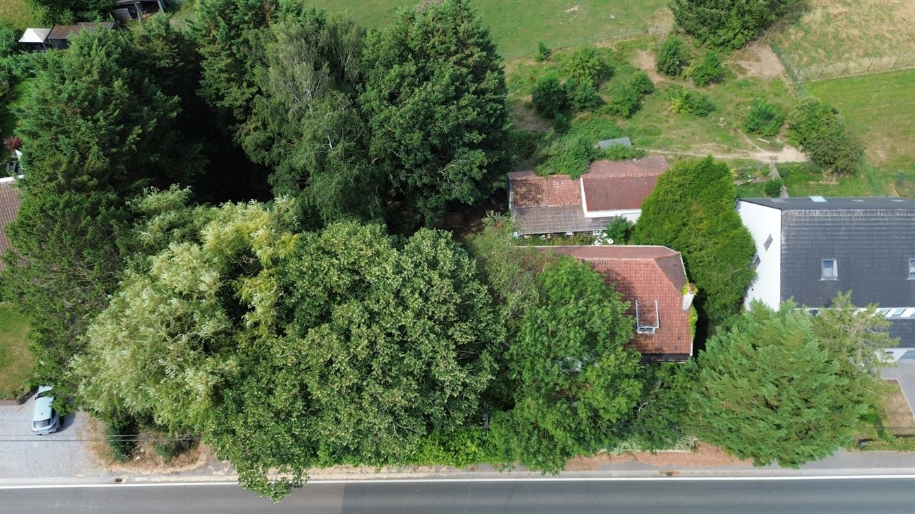 MAISON AVEC VASTE TERRAIN