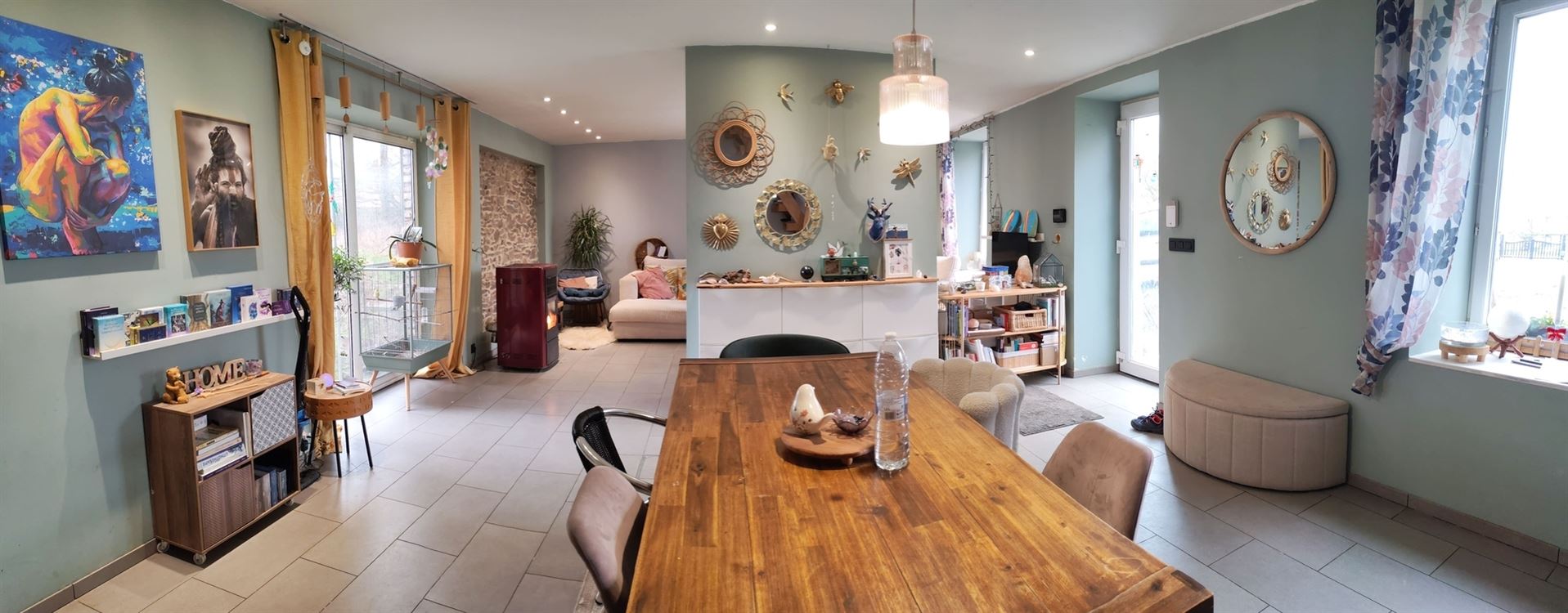fermette 4 chambres sur terrain de ±1,4 ha.
