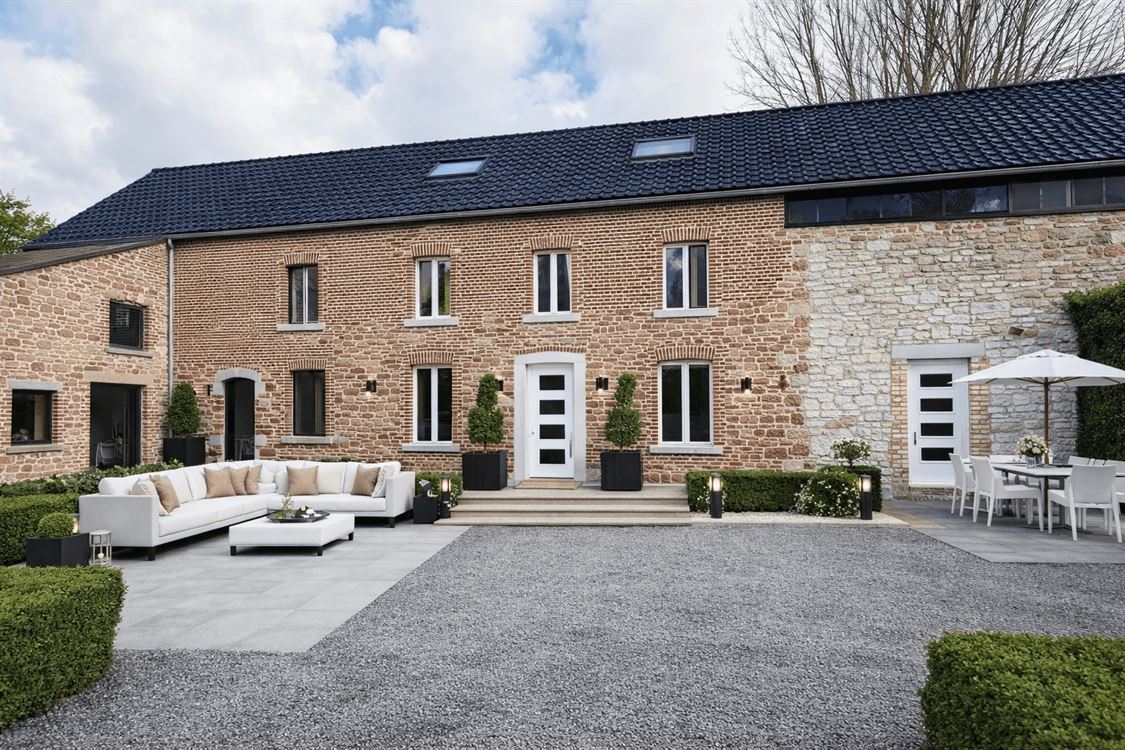 fermette 4 chambres sur terrain de ±1,4 ha.