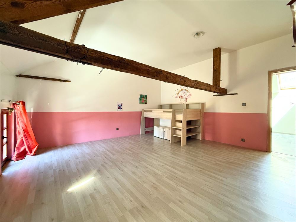 CHARMANT DUPLEX AVEC TERRASSE - 2 CHAMBRES - 1 BUREAU