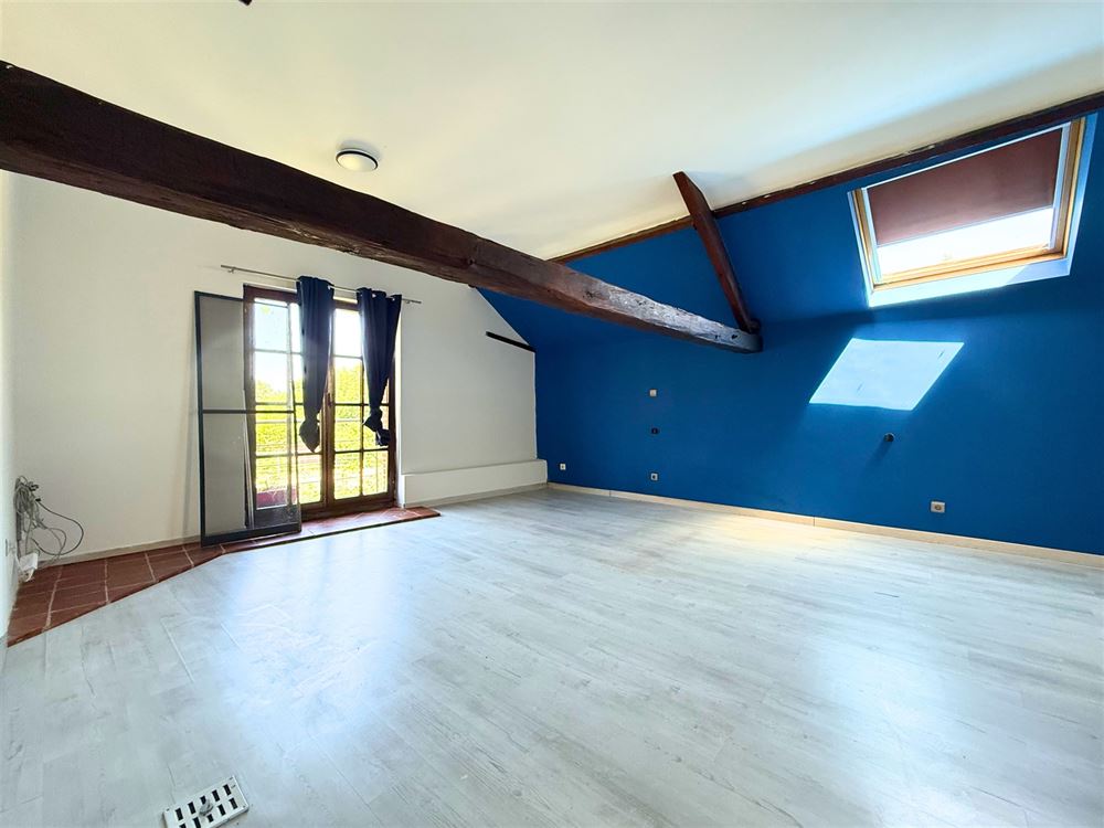 CHARMANT DUPLEX AVEC TERRASSE - 2 CHAMBRES - 1 BUREAU