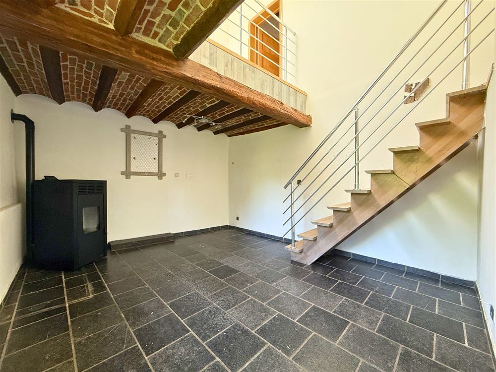 CHARMANT DUPLEX AVEC TERRASSE - 2 CHAMBRES - 1 BUREAU