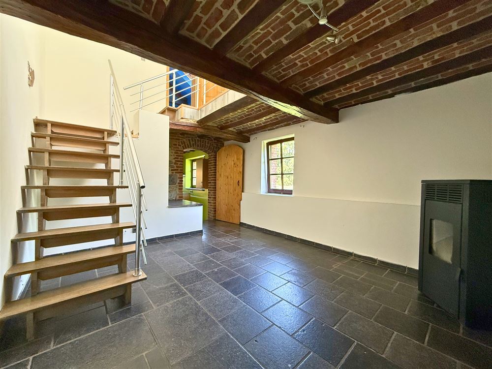 CHARMANT DUPLEX AVEC TERRASSE - 2 CHAMBRES - 1 BUREAU