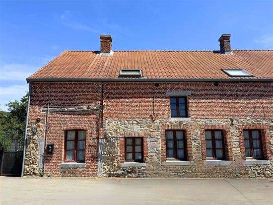 CHARMANT DUPLEX AVEC TERRASSE - 2 CHAMBRES - 1 BUREAU