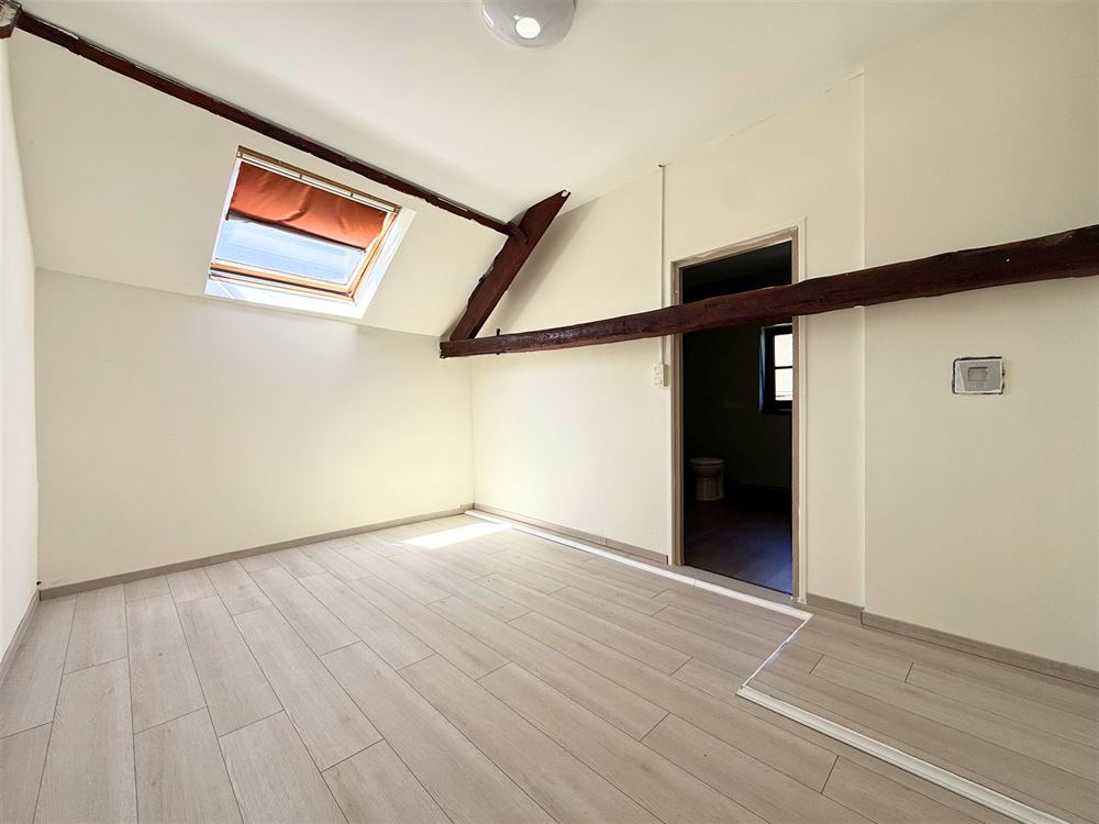 CHARMANT DUPLEX AVEC TERRASSE - 2 CHAMBRES - 1 BUREAU
