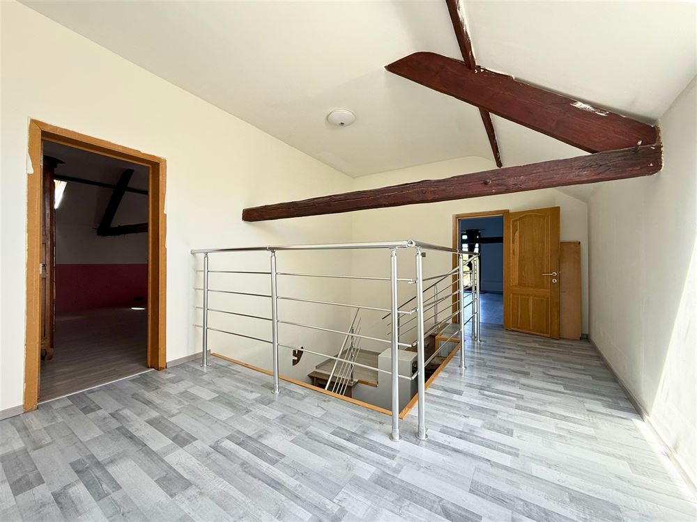 CHARMANT DUPLEX AVEC TERRASSE - 2 CHAMBRES - 1 BUREAU