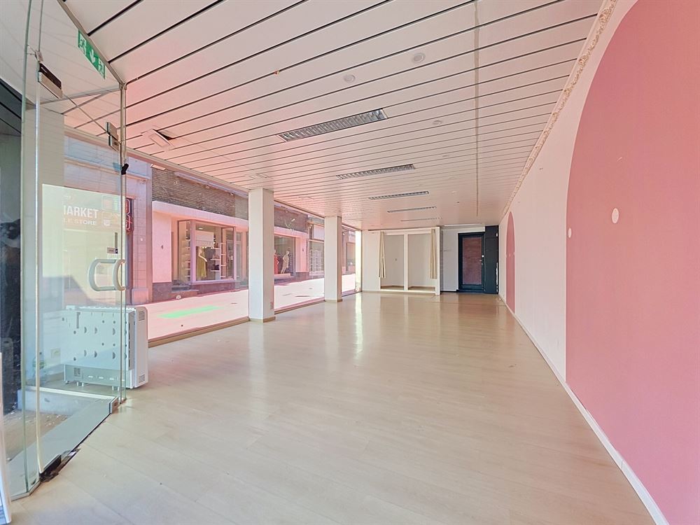 IMMEUBLE DE RAPPORT - COMMERCE + 2 APPARTEMENTS