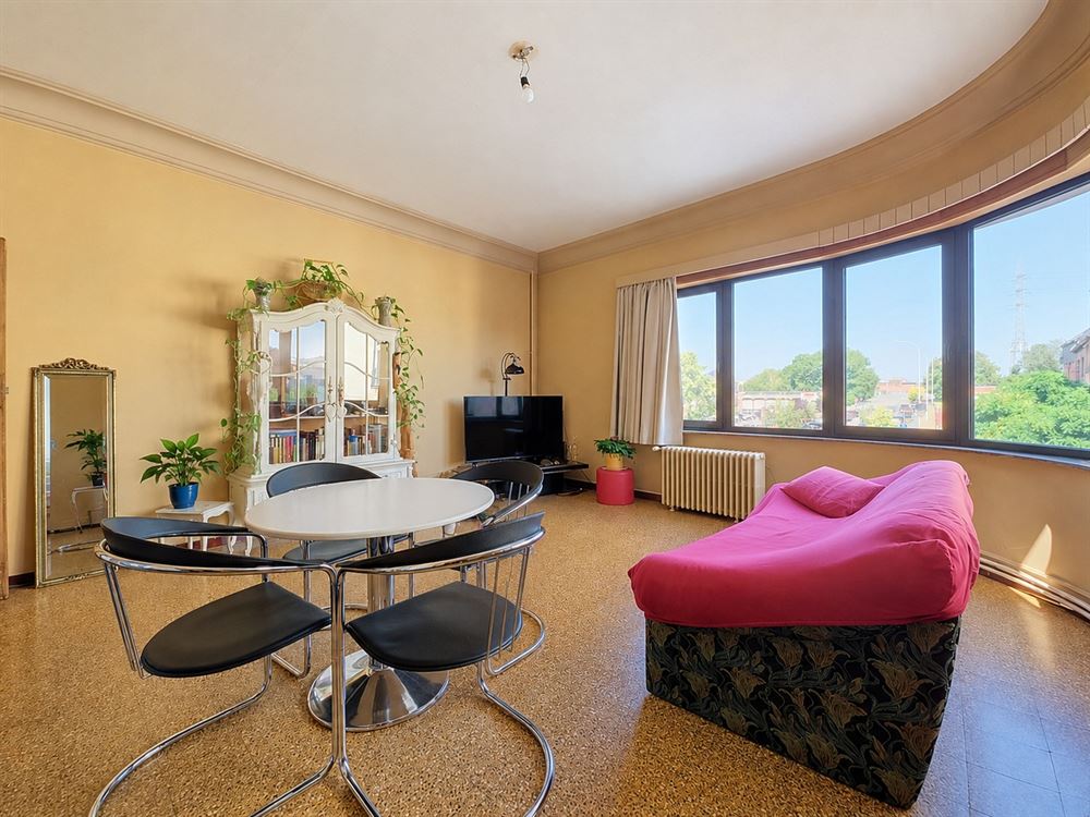 IMMEUBLE DE RAPPORT - COMMERCE + 2 APPARTEMENTS