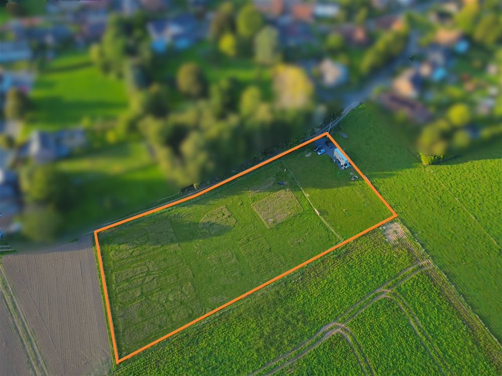 TERRAIN À BÂTIR