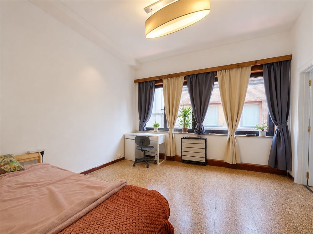 IMMEUBLE DE RAPPORT - COMMERCE + 2 APPARTEMENTS