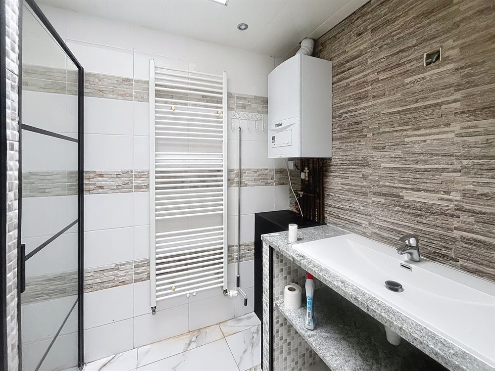 APPARTEMENT LUMINEUX