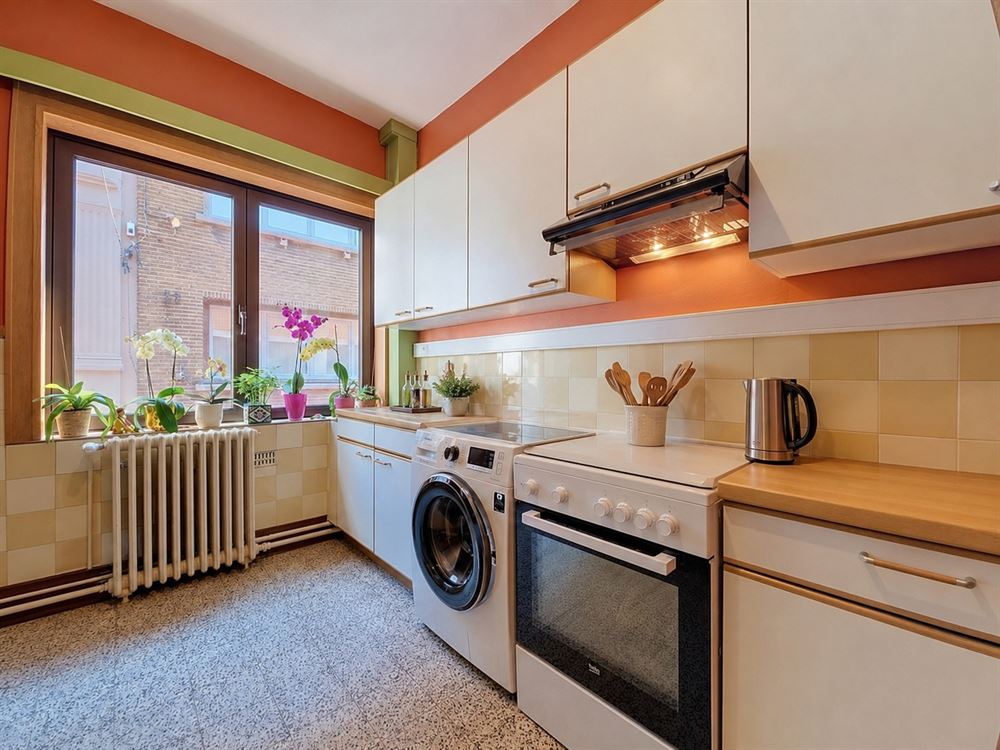 IMMEUBLE DE RAPPORT - COMMERCE + 2 APPARTEMENTS