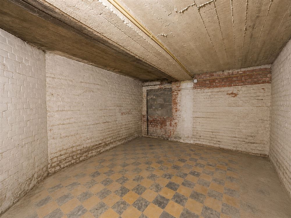 IMMEUBLE DE RAPPORT - COMMERCE + 2 APPARTEMENTS