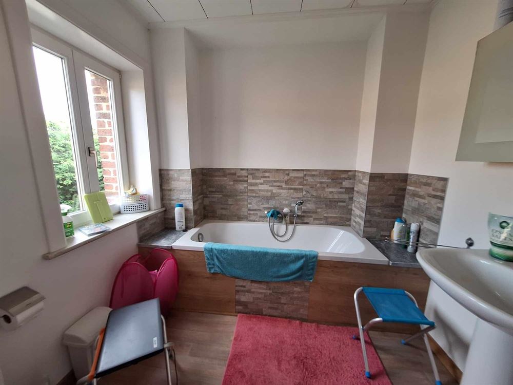 MAISON 2 CHAMBRES ET JARDIN