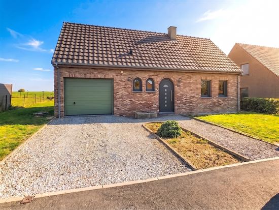 VILLA 2 CHAMBRES AVEC JARDIN ET GARAGE