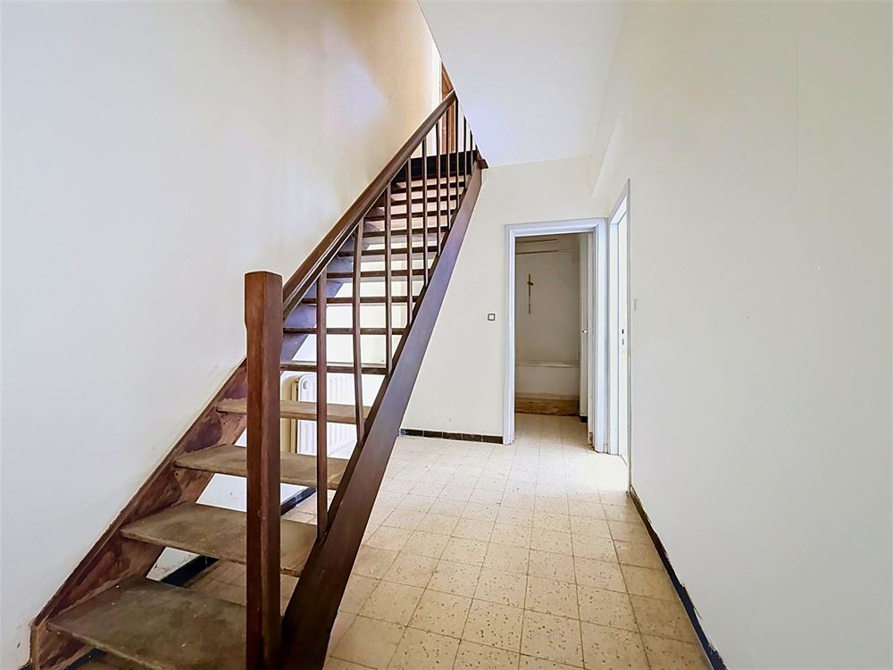 CLUB HOUSE AVEC APPARTEMENT INDÉPENDANT SUR 1,11 HECTARE