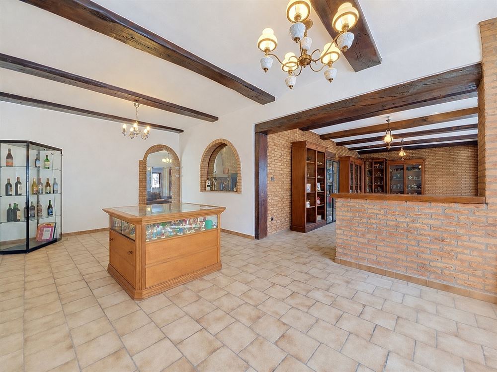 GRANDE MAISON + ENTREPOT 350M²