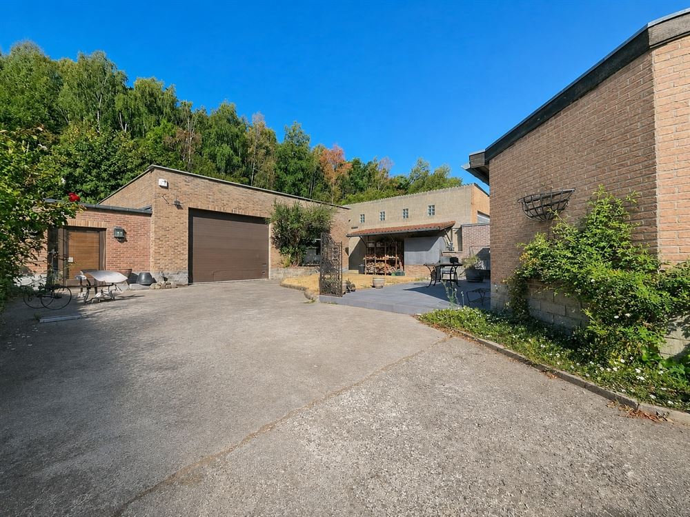 GRANDE MAISON + ENTREPOT 350M²
