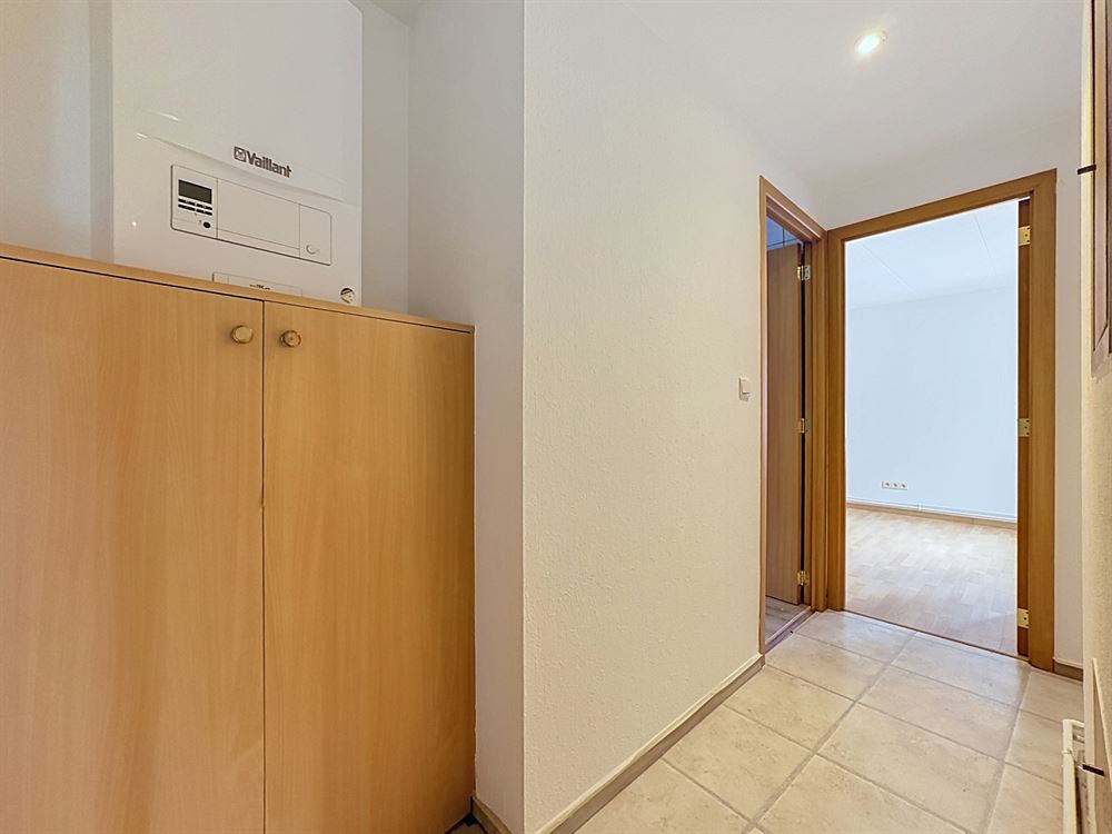 Immeuble de rapport - Deux beaux appartements et commerce occupé