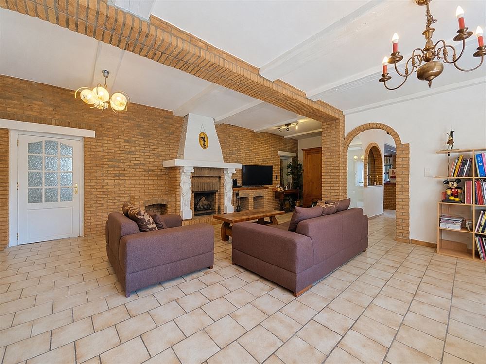 GRANDE MAISON + ENTREPOT 350M²