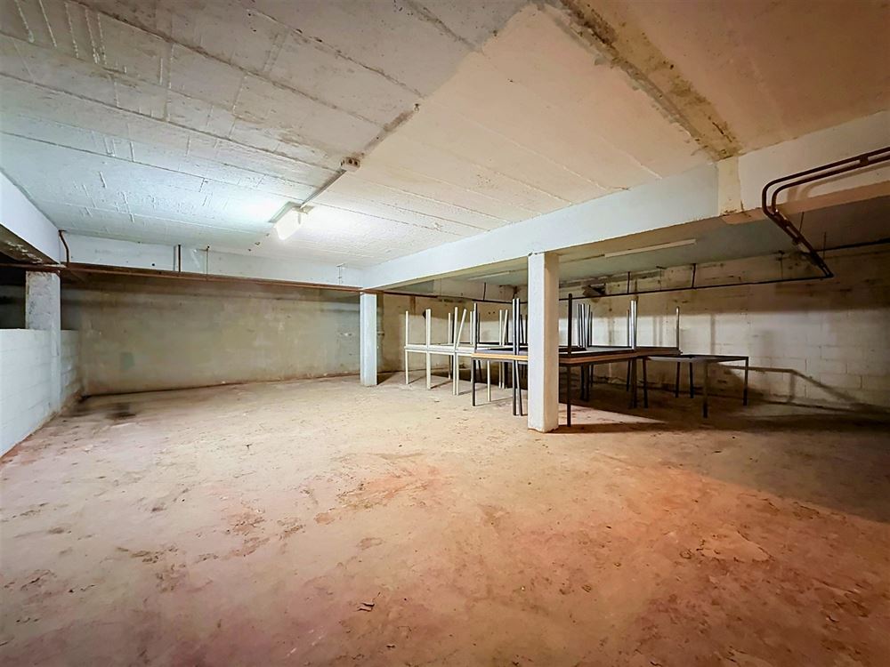 CLUB HOUSE AVEC APPARTEMENT INDÉPENDANT SUR 1,11 HECTARE