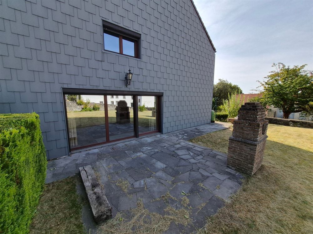 MAISON + GARAGE