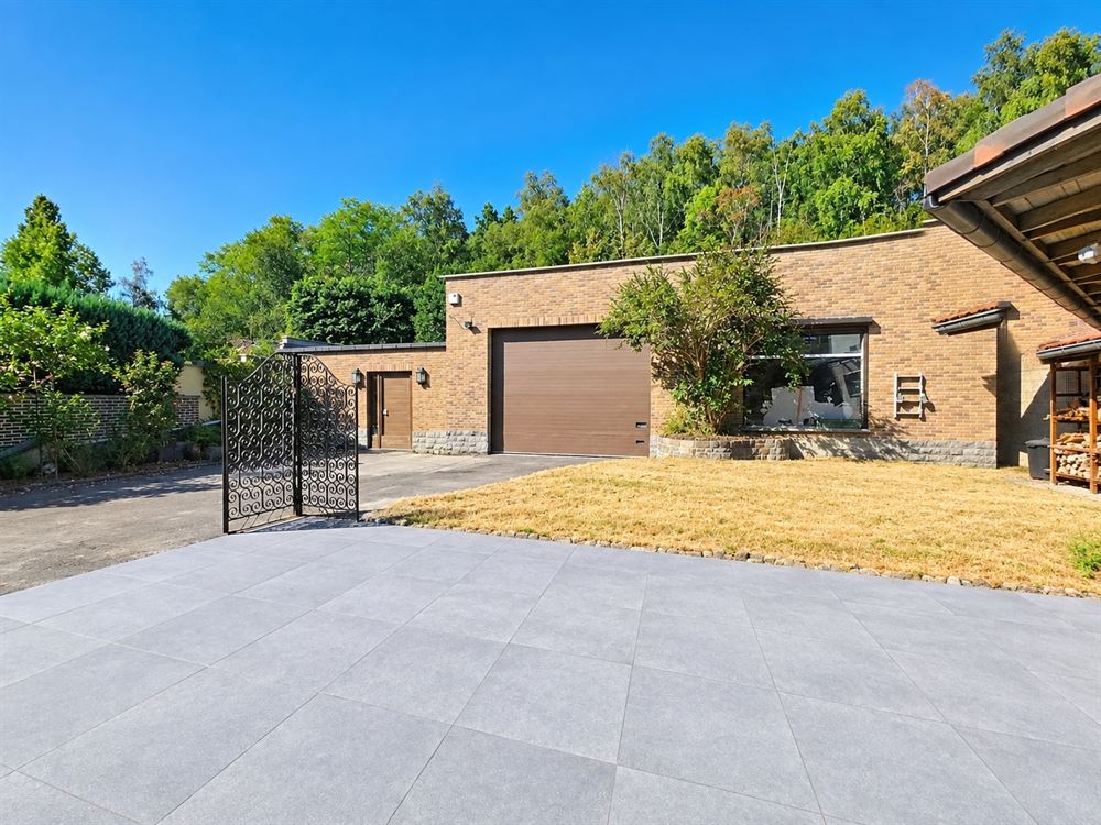 GRANDE MAISON + ENTREPOT 350M²