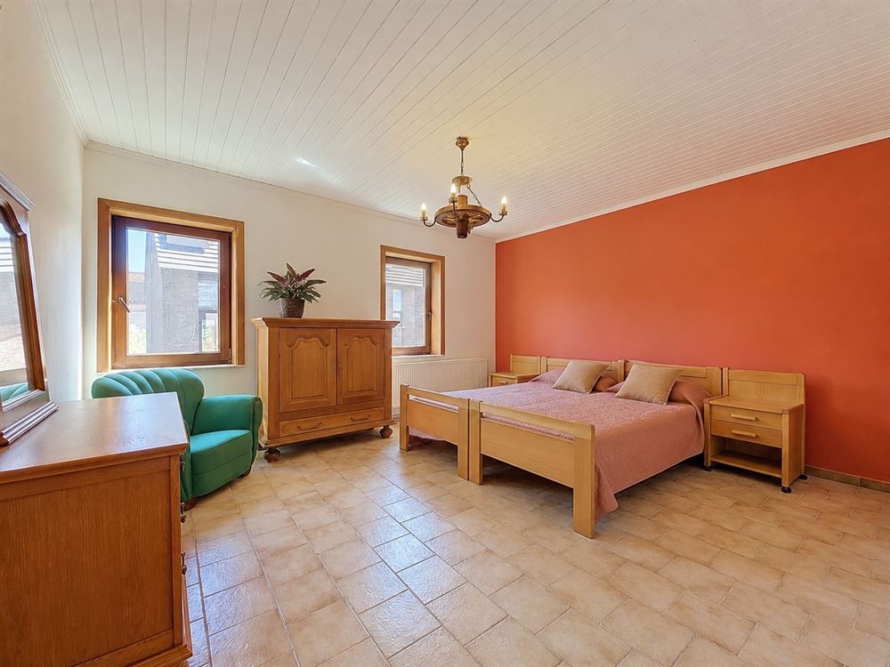 GRANDE MAISON + ENTREPOT 350M²