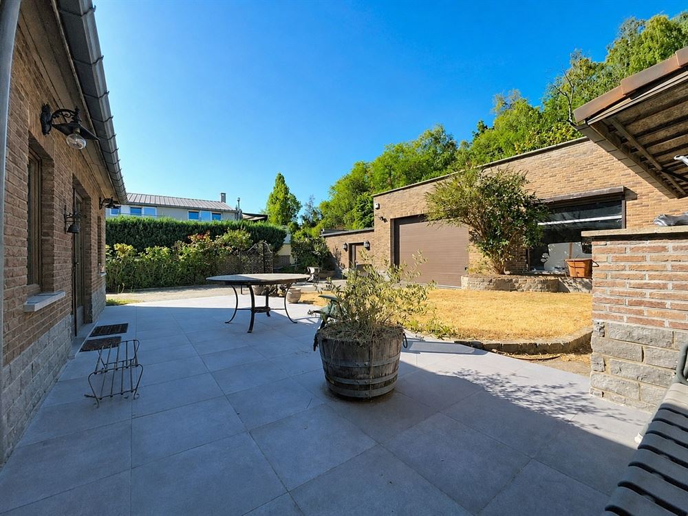 GRANDE MAISON + ENTREPOT 350M²