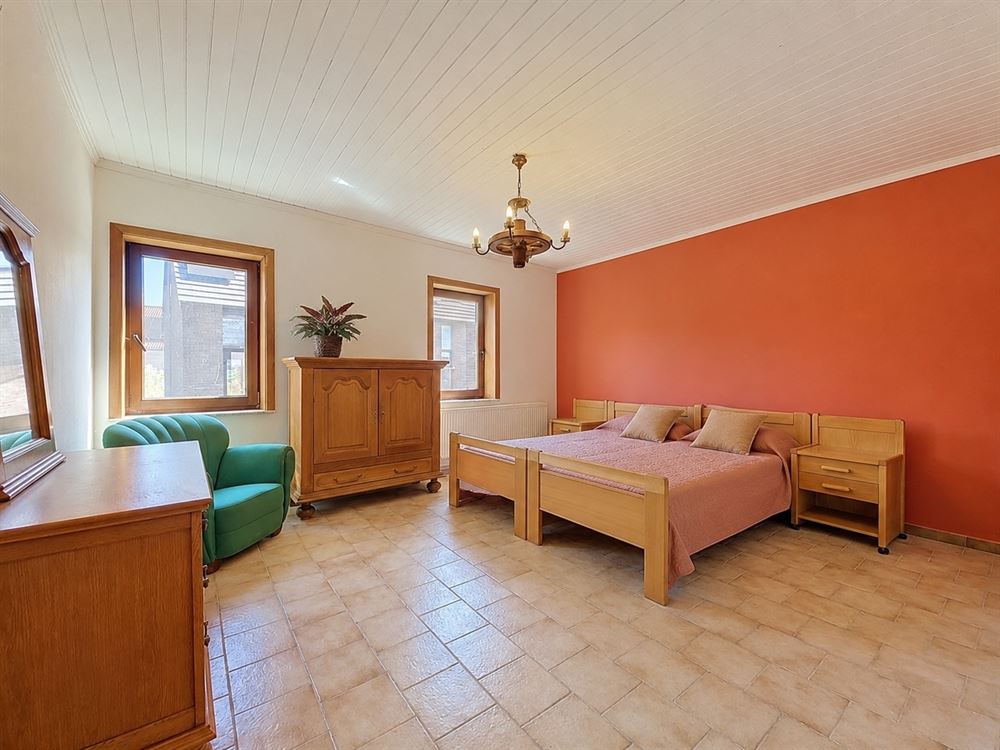 GRANDE MAISON + ENTREPOT 350M²