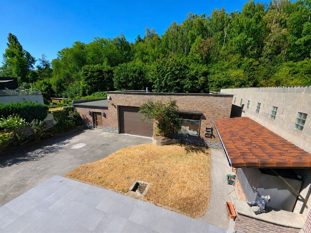 GRANDE MAISON + ENTREPOT 350M²