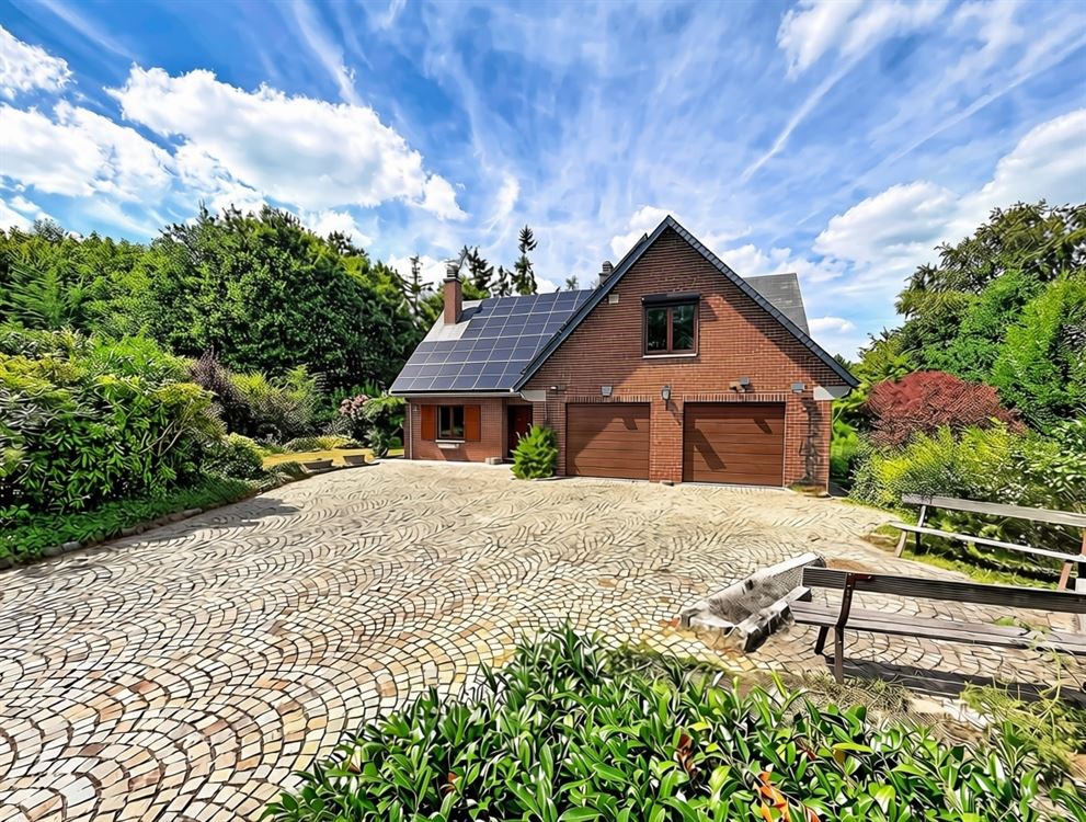 VILLA AVEC TERRAIN DE 20ares + BOIS DE 16 ARES