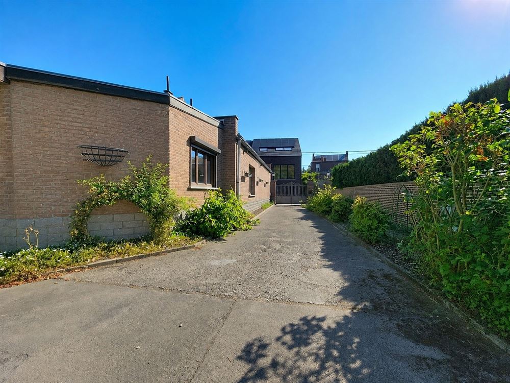 GRANDE MAISON + ENTREPOT 350M²