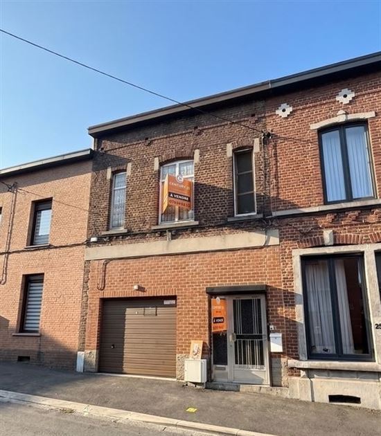 Maison de maître 3 CHAMBRES et Garage