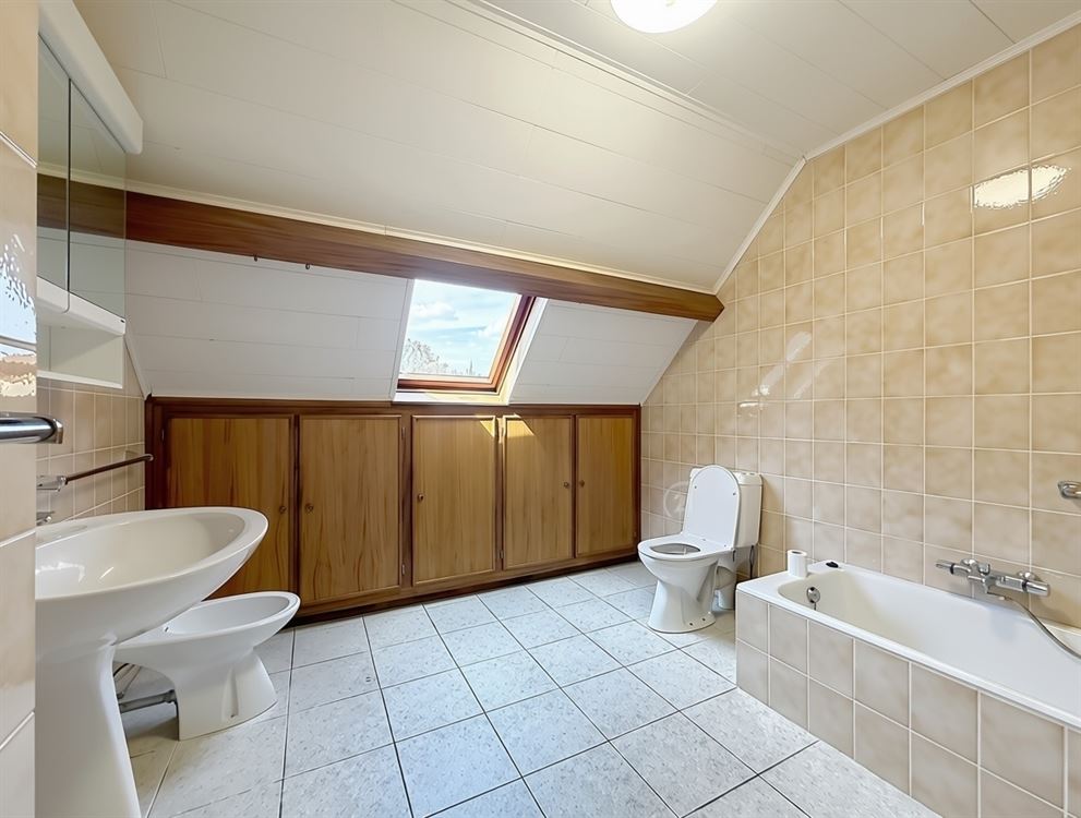 VILLA AVEC TERRAIN DE 20ares + BOIS DE 16 ARES